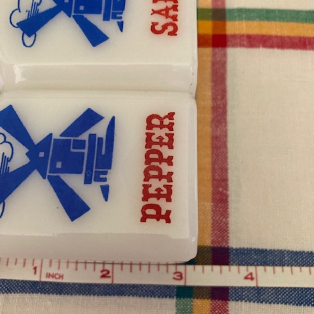 1940's Milk Glass Wind Mill S&P Shakers - Picture 6 of 9